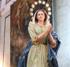 Madonna dell'Immacolata - Statua processionale posta all'interno della chiesa di S. Andrea